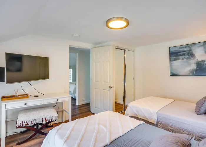 Fully Remodeled Downtown Long Beach Home!