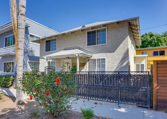Fully Remodeled Downtown Long Beach Home!