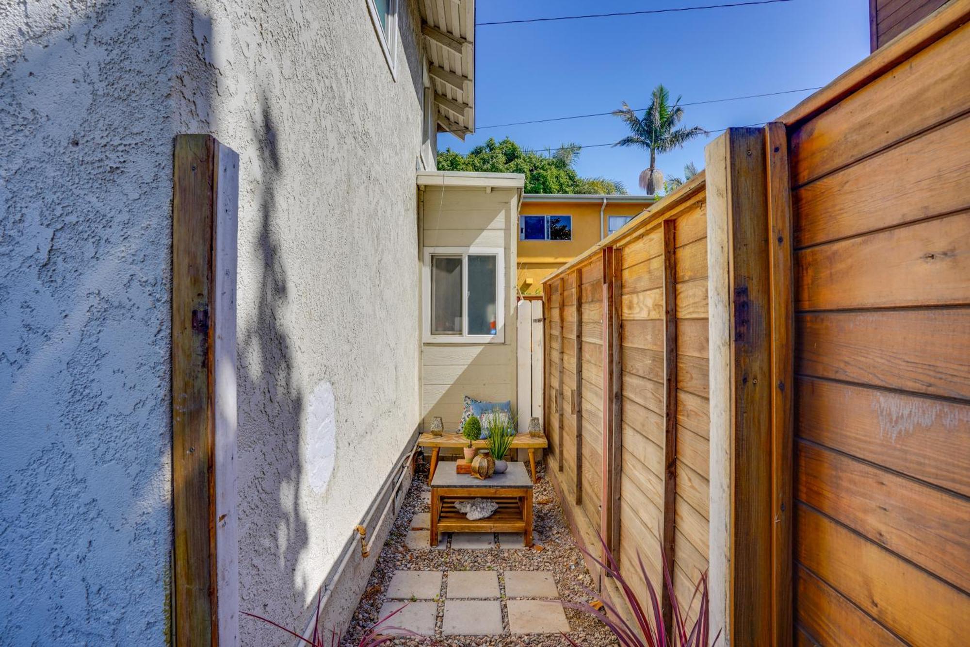 Holiday home Fully Remodeled Downtown Long Home!