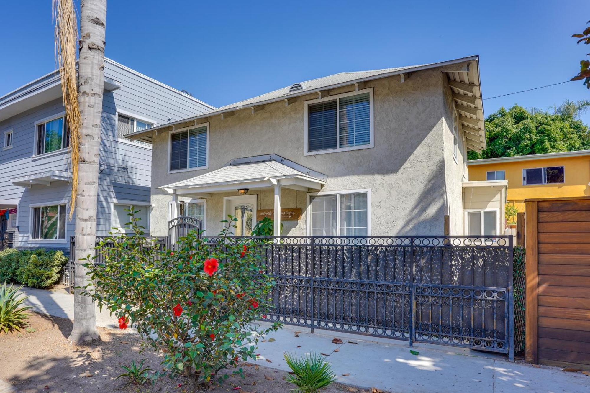 Fully Remodeled Downtown Long Home! Holiday home *